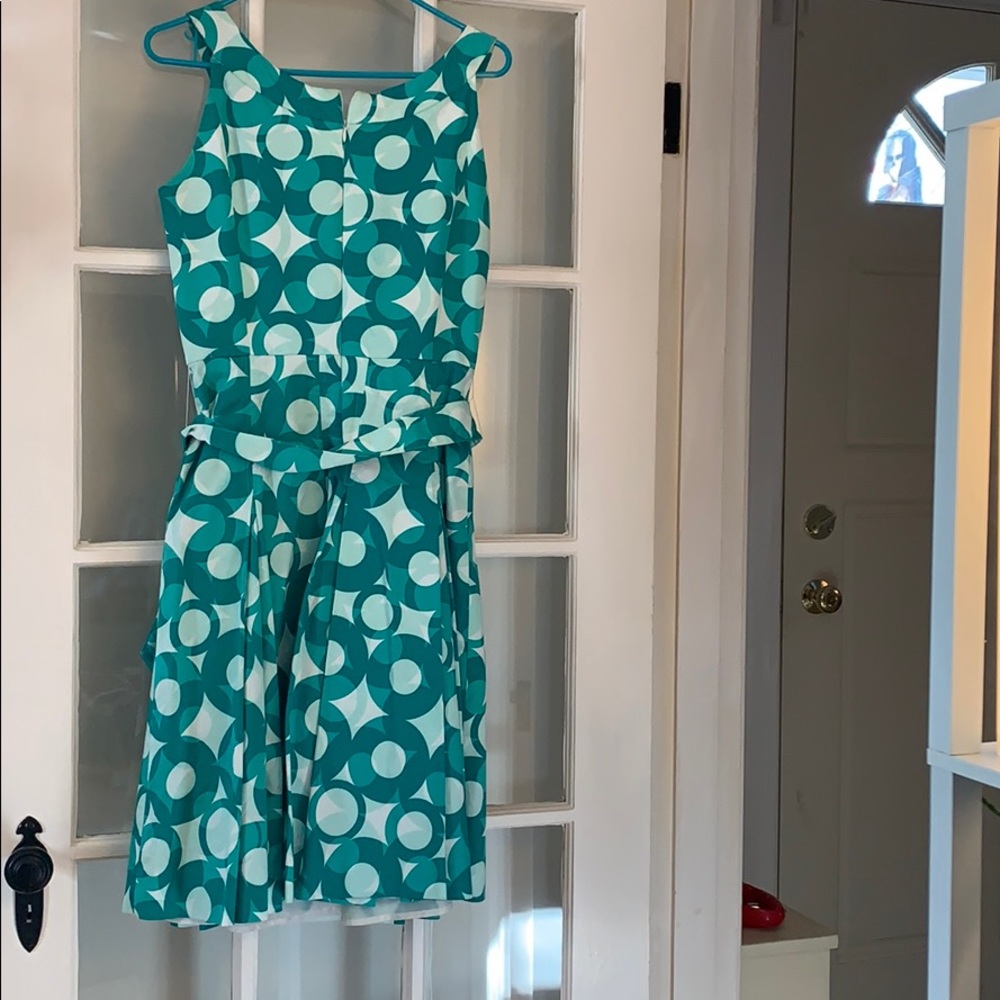 Retro-Style Dress - Picture 3 of 3